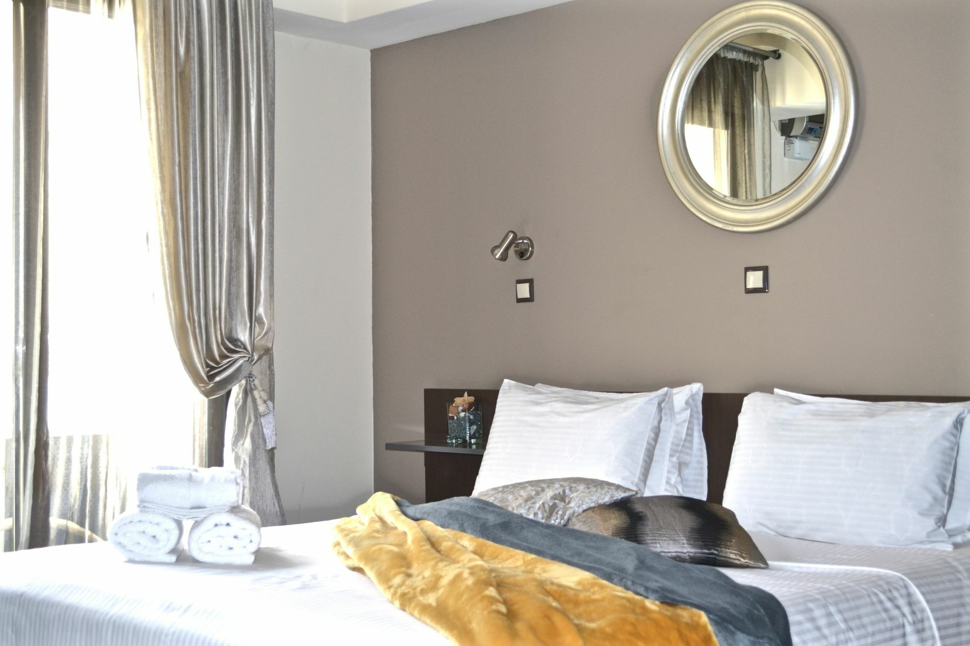 Athens Luxury Suites Ngoại thất bức ảnh