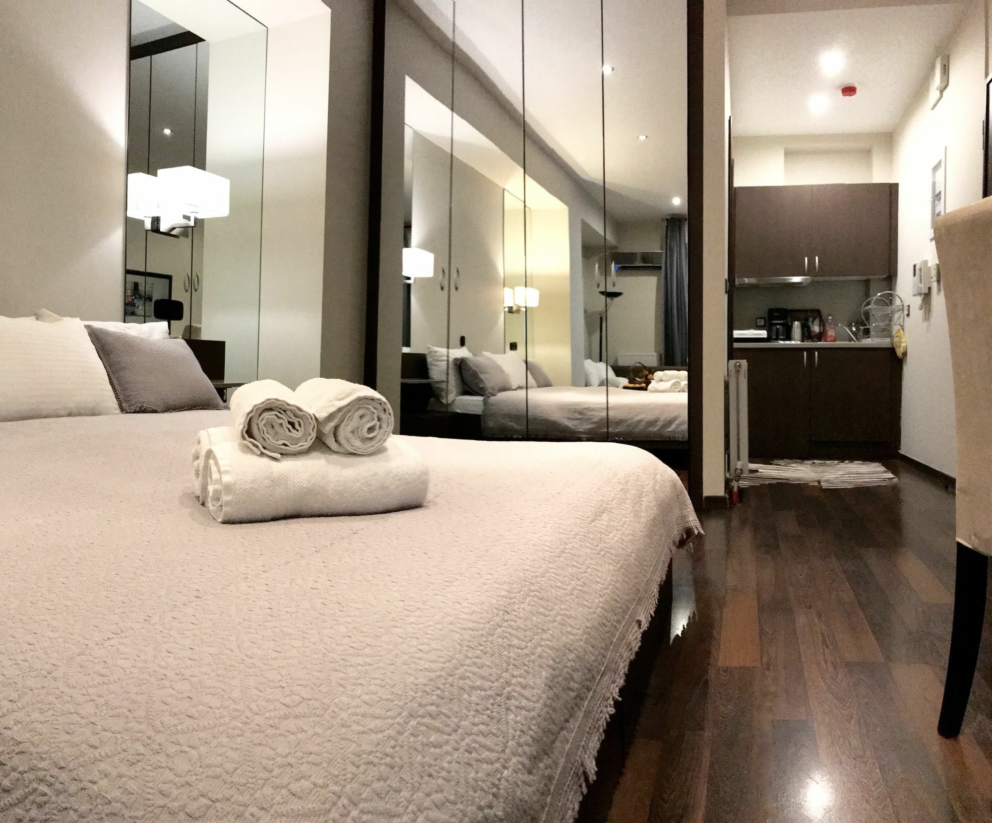 Athens Luxury Suites Ngoại thất bức ảnh